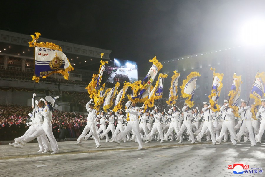 23-조선인민군창건 90돐경축 열병식